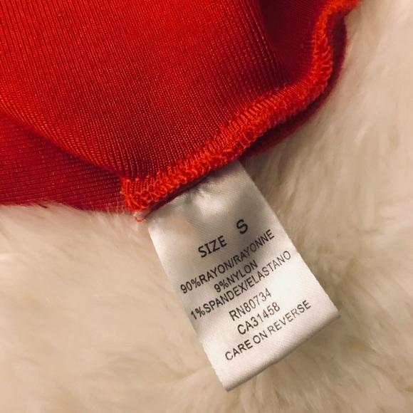 Red dress - Picture 3 of 3